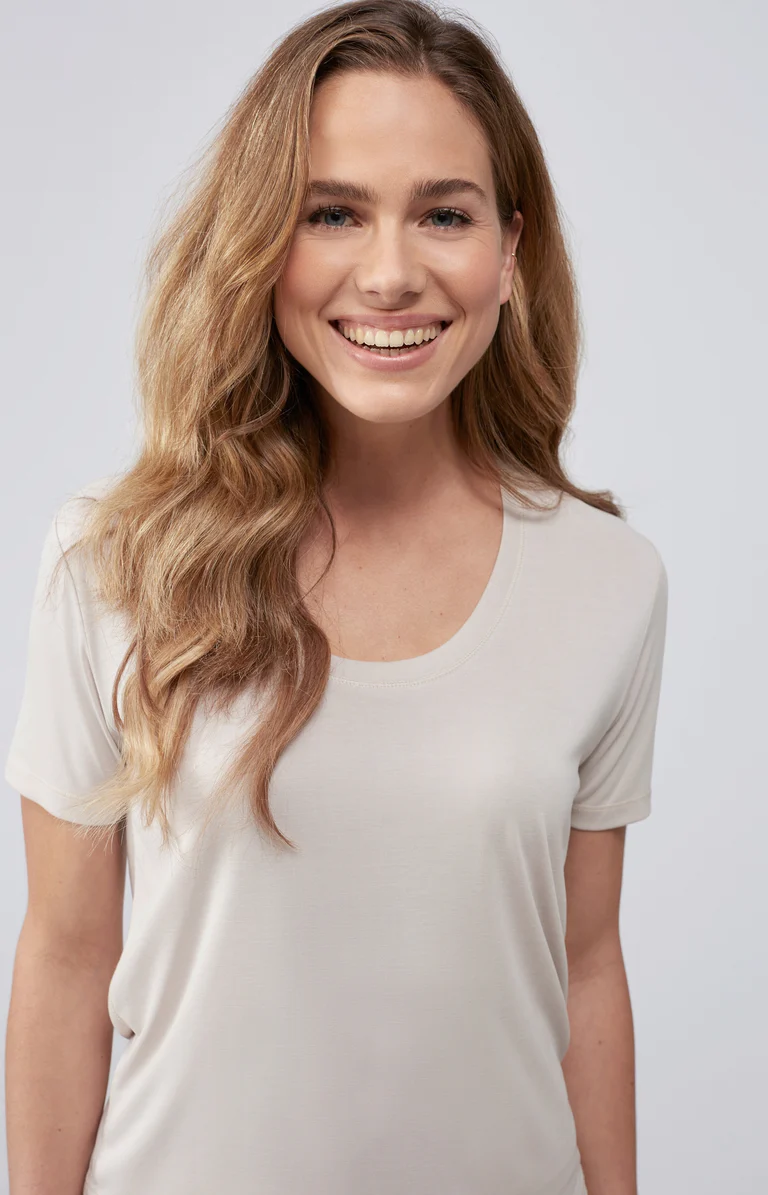 YAYA Basic T-shirt Ronde Hals Korte Mouwen Slim Fit Pumice Stone Sand